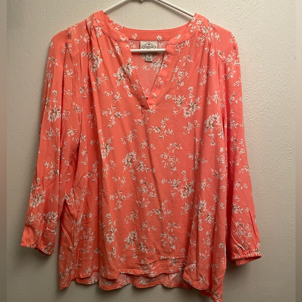 Coral St. John’s Bay blouse size medium